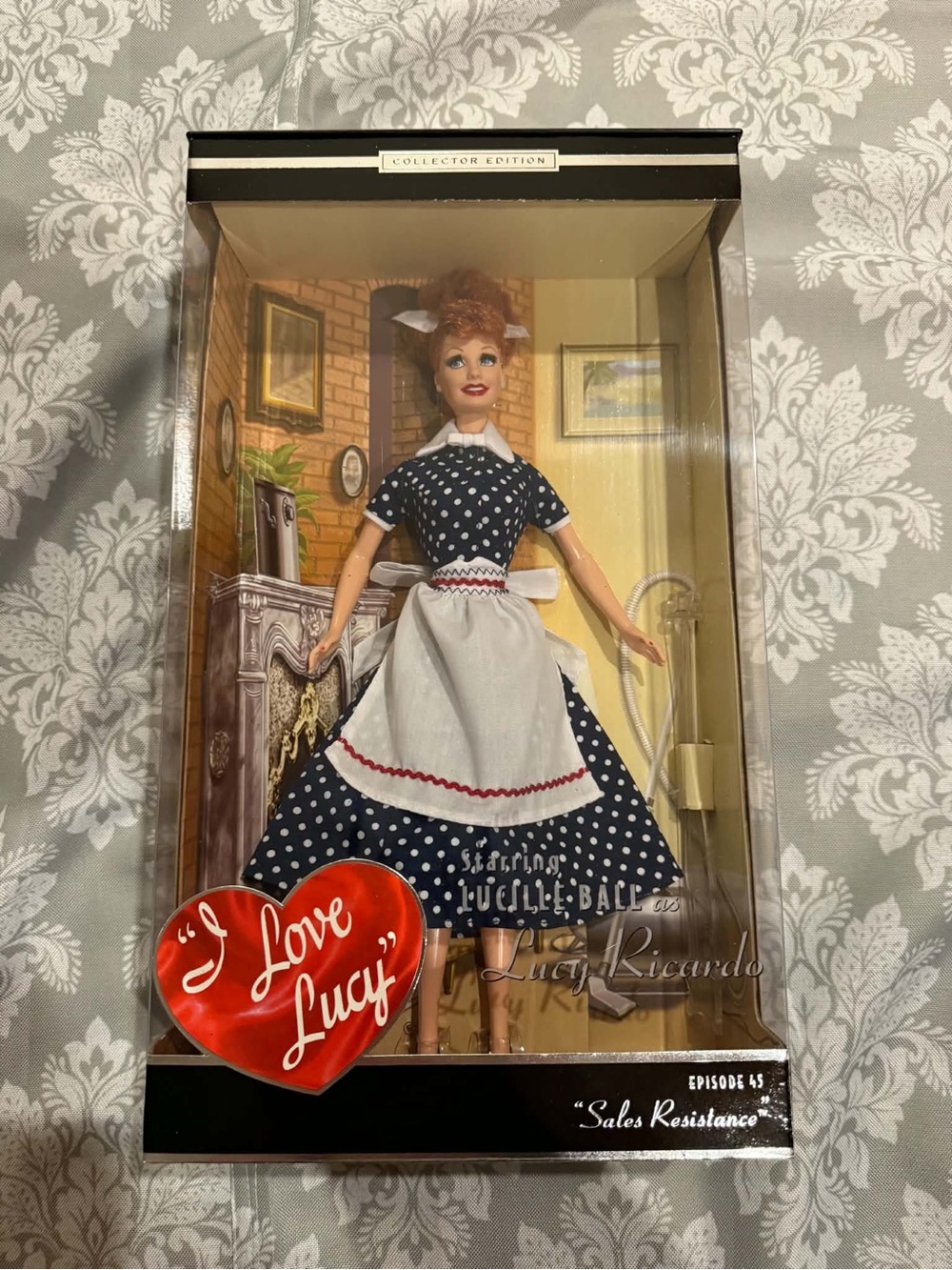Barbie Collector I Love Lucy Lucy Ricardo "Sales Resistance" Doll B3451 NRFB